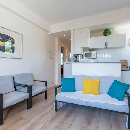 Apartment Spacious 2 Bedrooms Near Center *